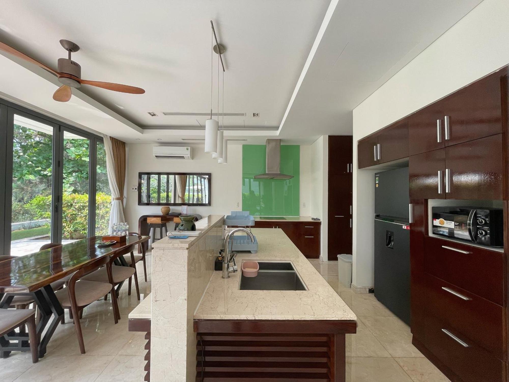 Luxury Dana Beach Resort & Spa 岘港 客房 照片
